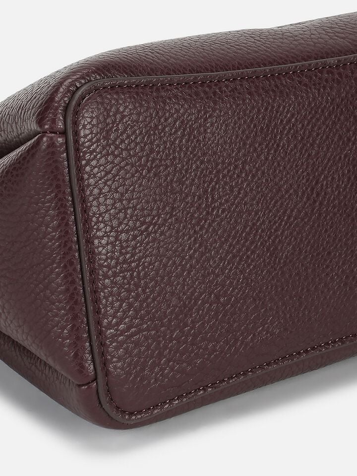 Cleo Handheld - Dark Cherry