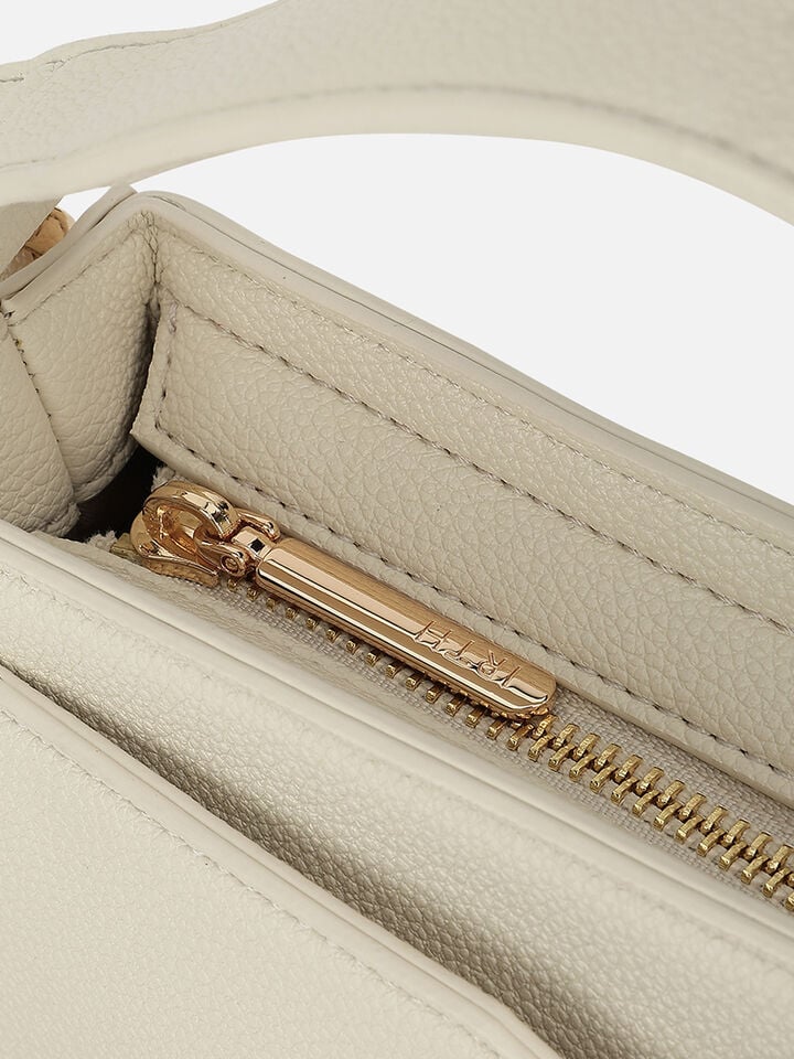 Nancy Handheld - Off-White