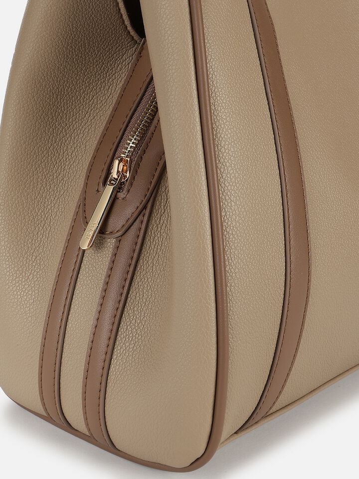 Vivienne Shoulder Bag - Beige