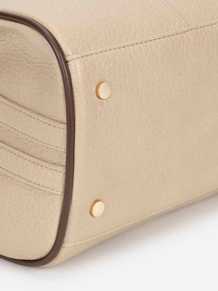 Vivienne Shoulder Bag - Beige