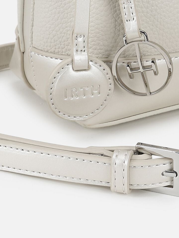 Pearl Handheld - White