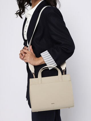 River Handheld - Off-White