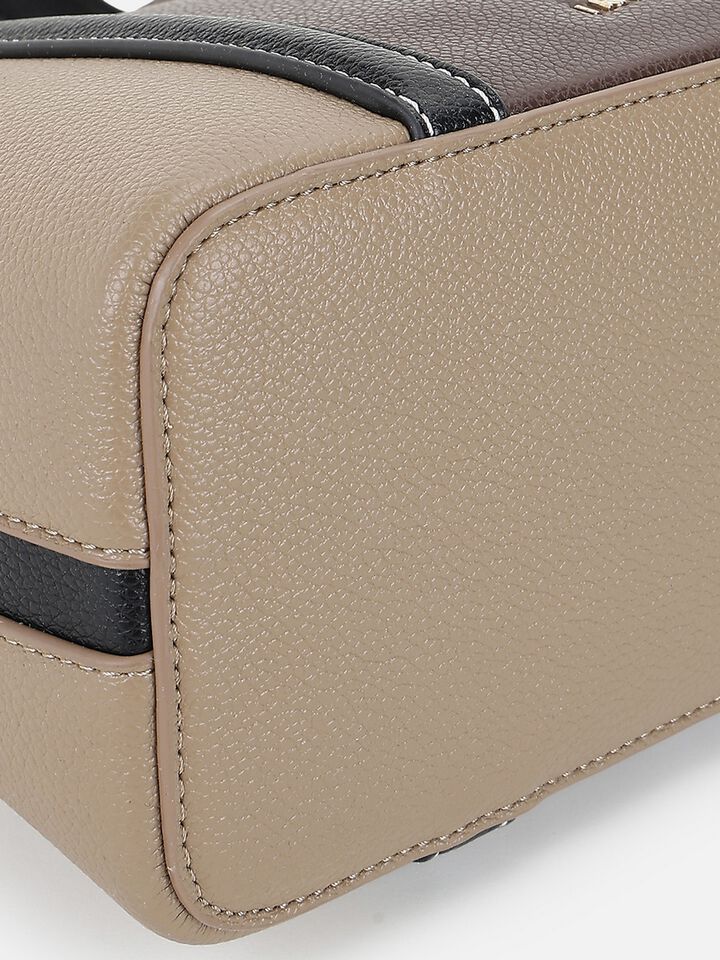 Delphine Handheld - Beige
