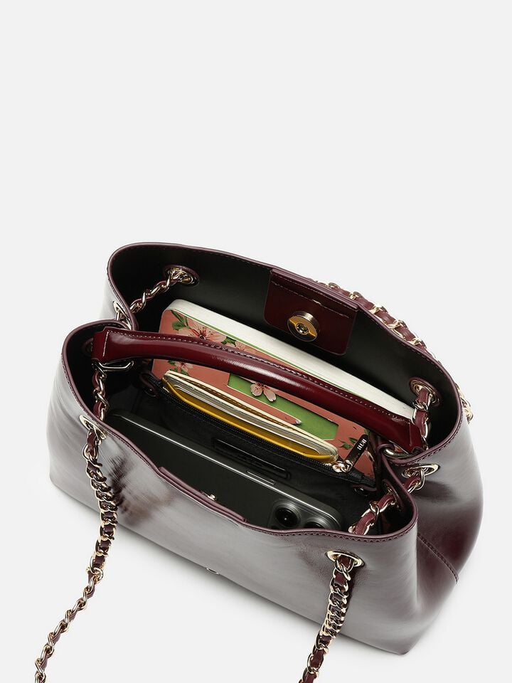 Shay Medium Handheld - Dark Cherry
