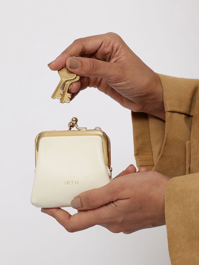 Juliet Leather Miniature Kiss Lock - Off-White