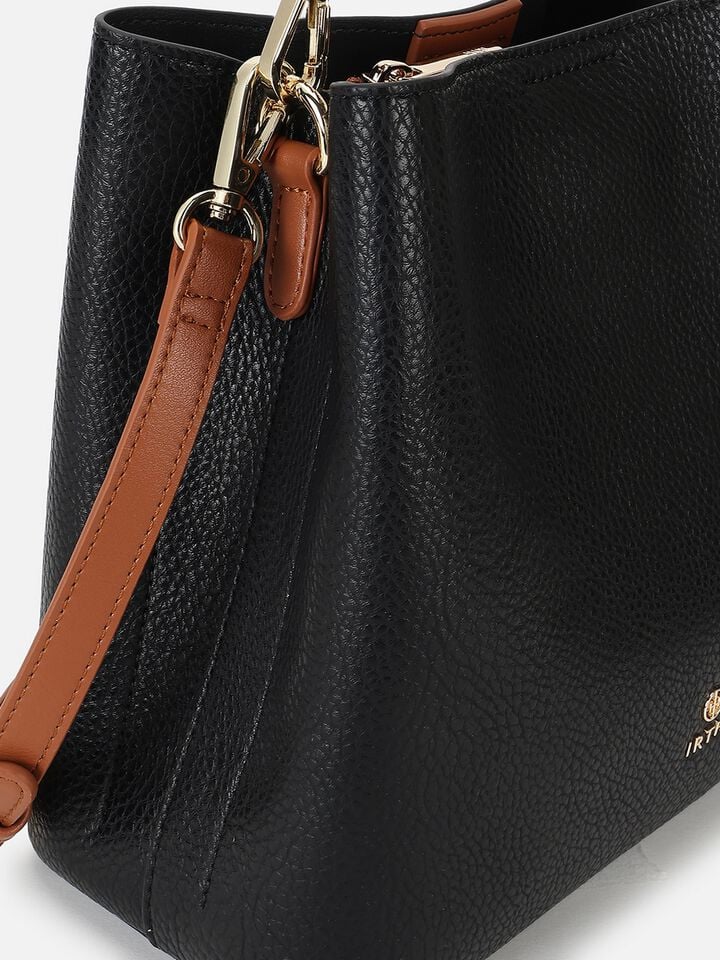 Cassie Handheld - Black
