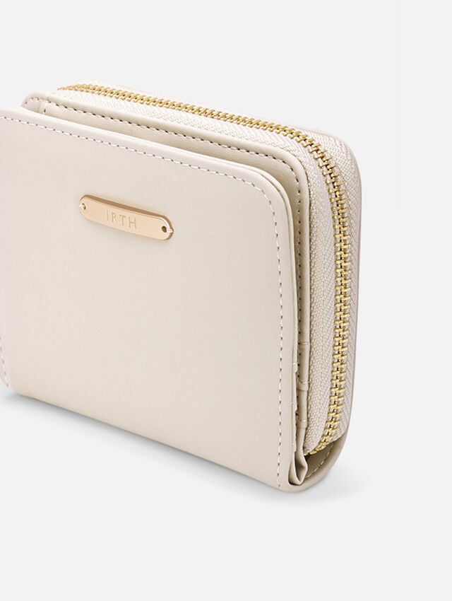 Little beige snap wallet