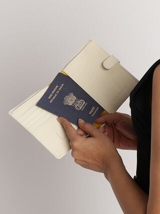 Atlas Leather Passport Holder - Off-White