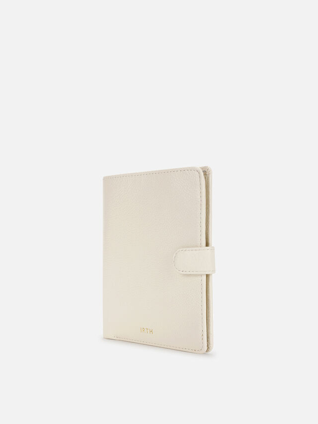 Atlas Leather Passport Holder - Off-White