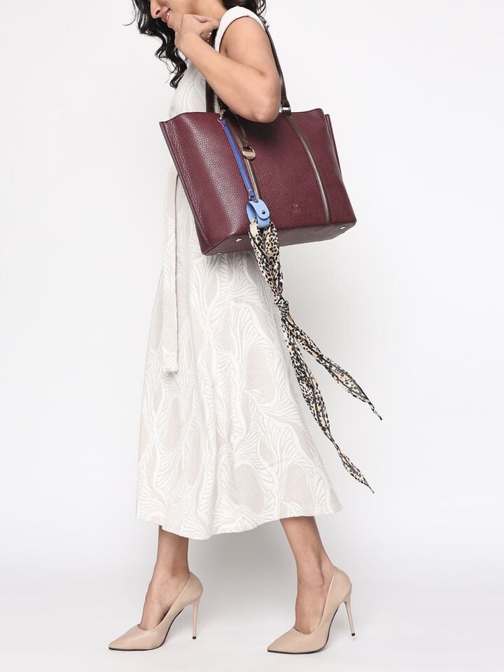 Loop Leather Scarf Holder - Blue