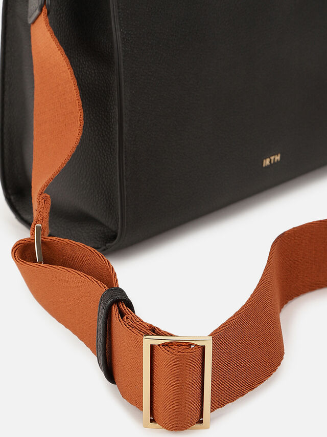 River Handheld - Black