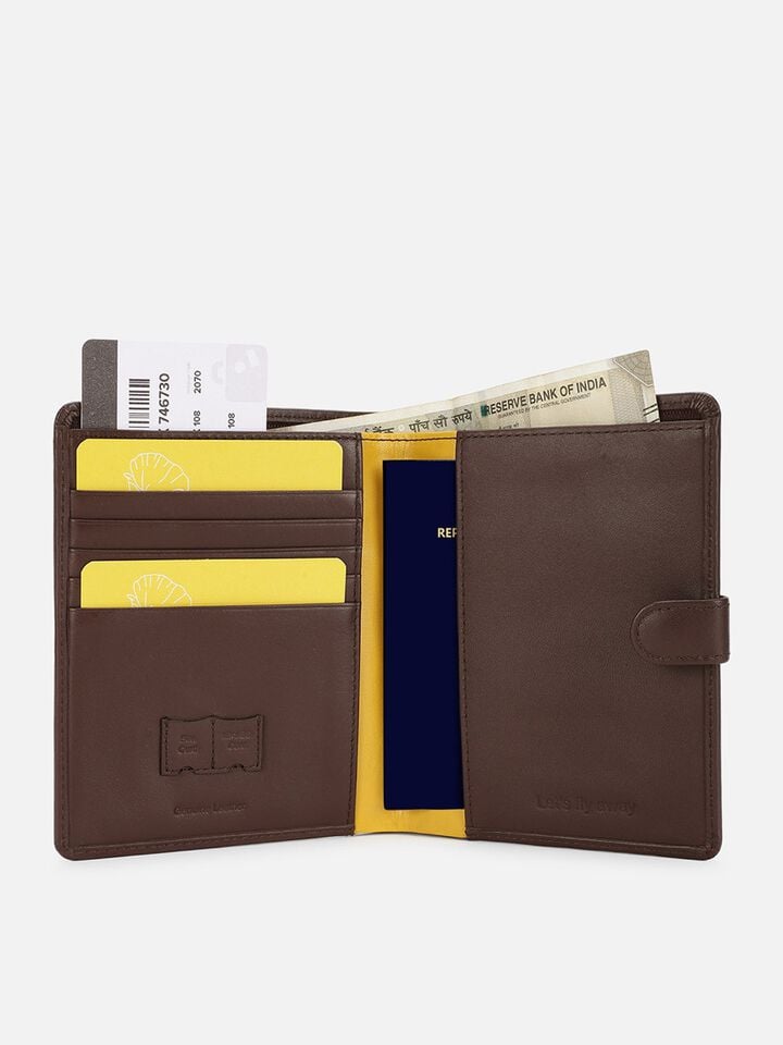Atlas Leather Passport Holder - Hot Chocolate