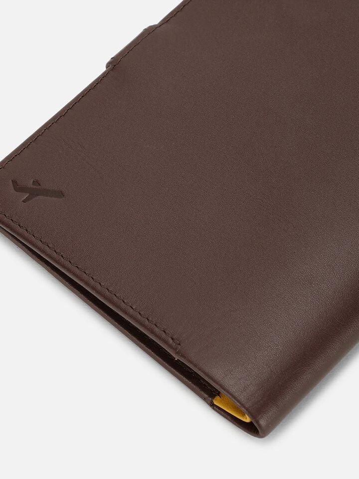 Atlas Leather Passport Holder - Hot Chocolate