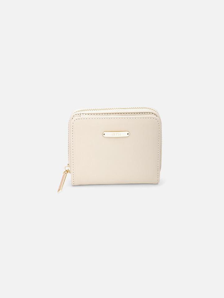 Little beige snap wallet