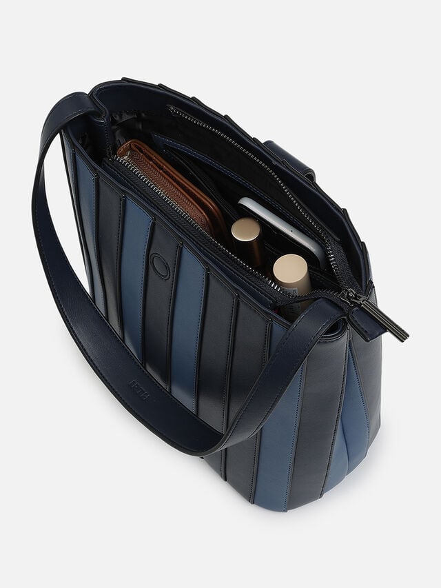 Elsa Shoulder Bag - Blue