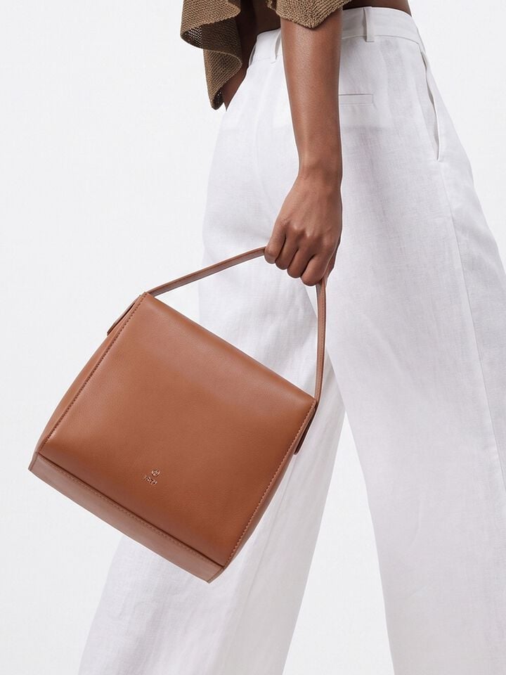 Leona Leather Handheld - Tan
