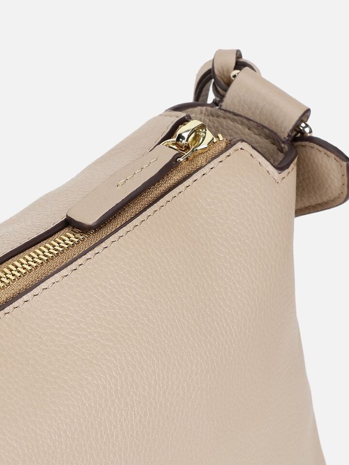 Lucy Leather Shoulder Bag - Beige