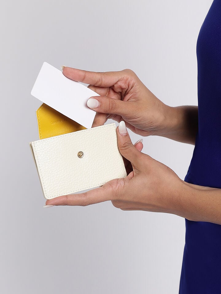 Snug Leather Card Holder - Off-White