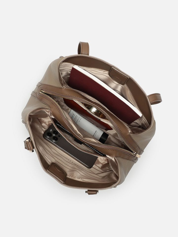 Vivienne Shoulder Bag - Beige