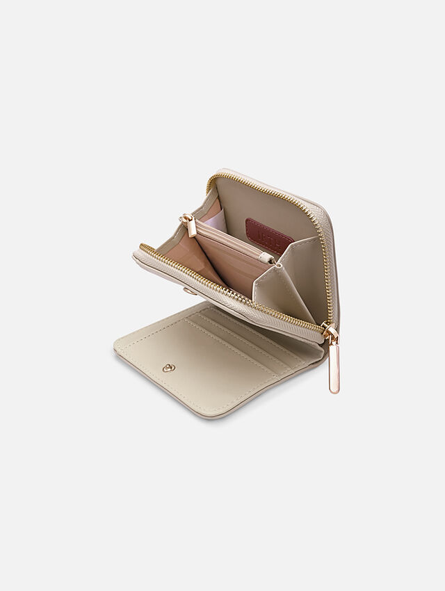 Little beige snap wallet