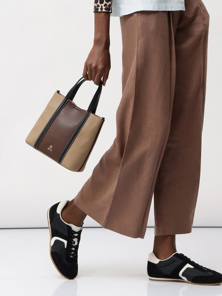 Delphine Handheld - Beige