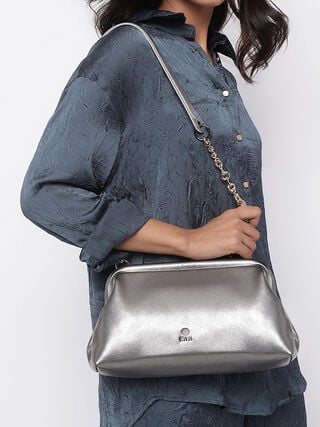 Tiana Clutch - Silver
