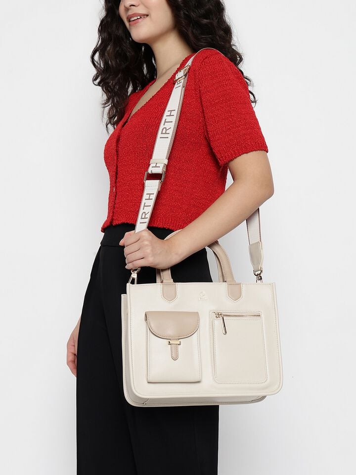 Roxanne Handheld - Off-White