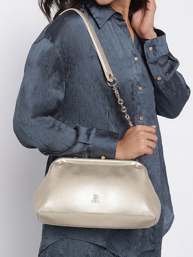 Tiana Clutch - Gold