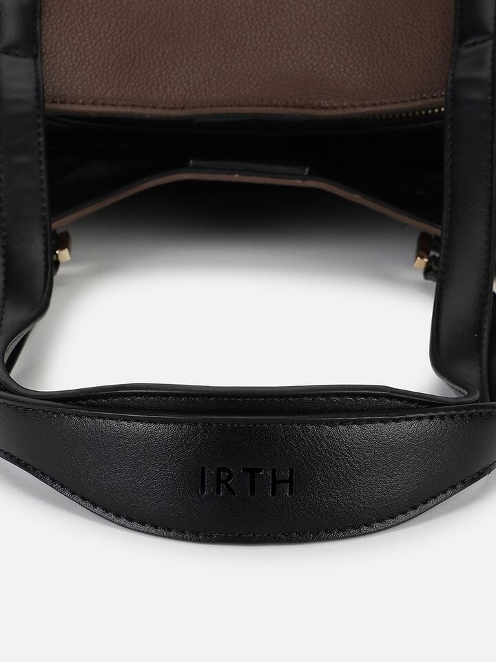 Vivienne Shoulder Bag - Brown